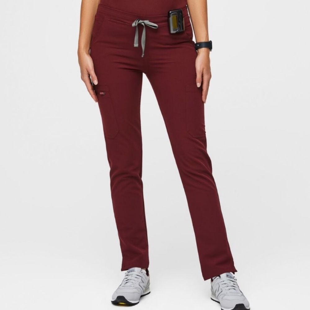 Figs Yola Skinny Scrub Pants in burgundy XS